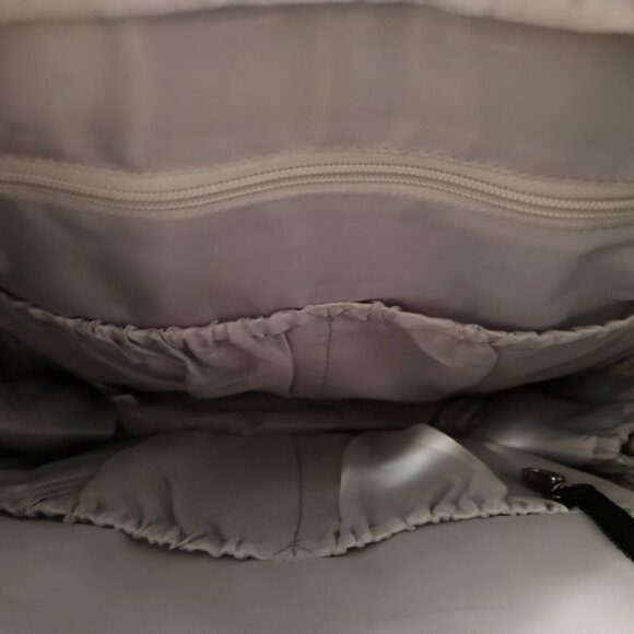 nwot JuJuBe diaper bag, storage pouches, change pad, stroller hooks - Picture 5 of 5